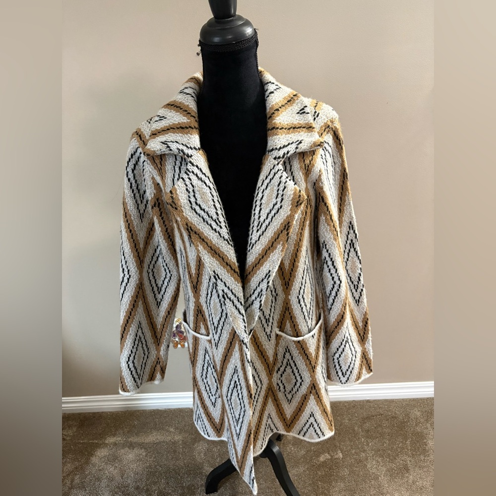 Geometric Patterned Women's Cardigan